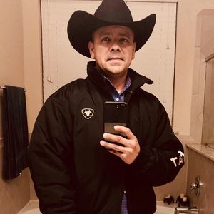 Meet your Posher, Javier